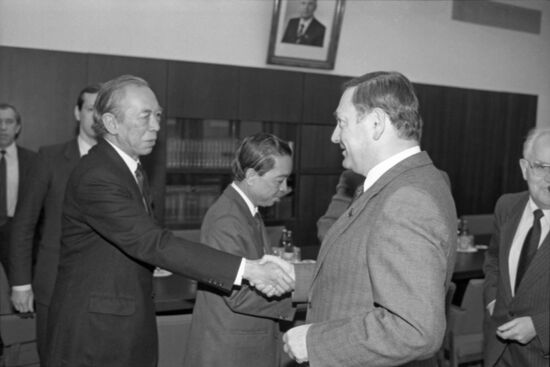 ASEAN countries' ambassadors meet with Alexander Dzasokhov