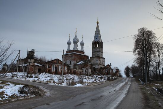 Church of the Protection of the Theotokos and Church of All Saints in Dunilovo