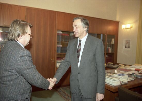 Chief editors of la Repubblica, Le Monde and El Pais visit Soviet Union