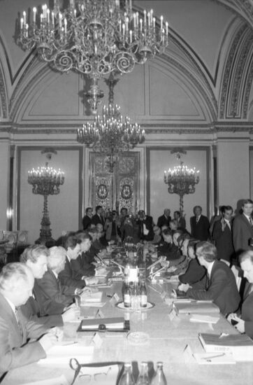 Prime Minister of Polish People's Republic Tadeusz Mazowiecki visits Moscow