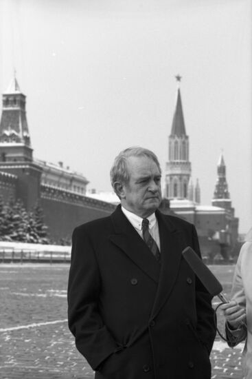 Minister President of North Rhine-Westphalia Johannes Rau visits USSR