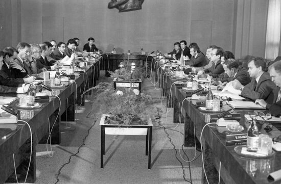 XXV session of joint Soviet-French Commission on Economic and Scientific Cooperation