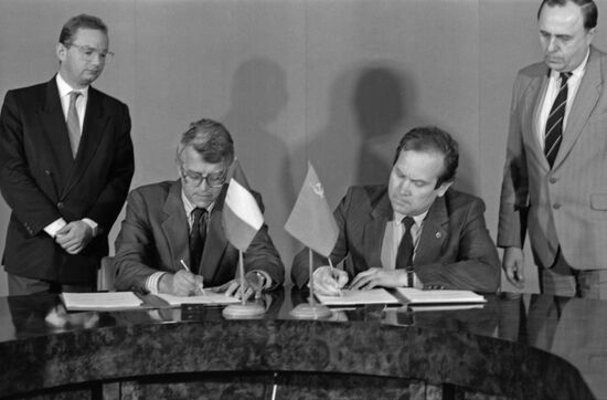 XXV session of joint Soviet-French Commission on Economic and Scientific Cooperation