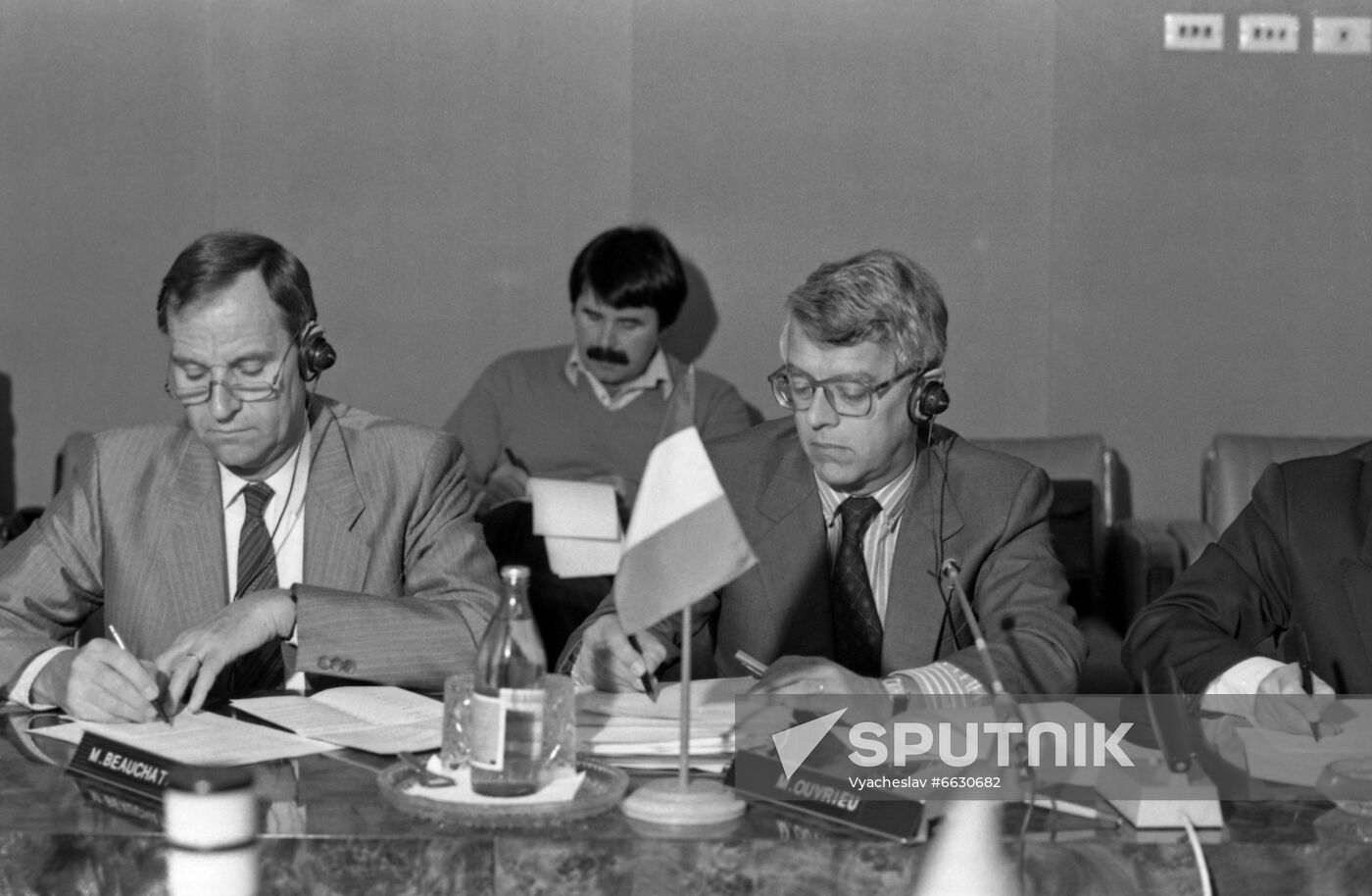 XXV session of joint Soviet-French Commission on Economic and Scientific Cooperation