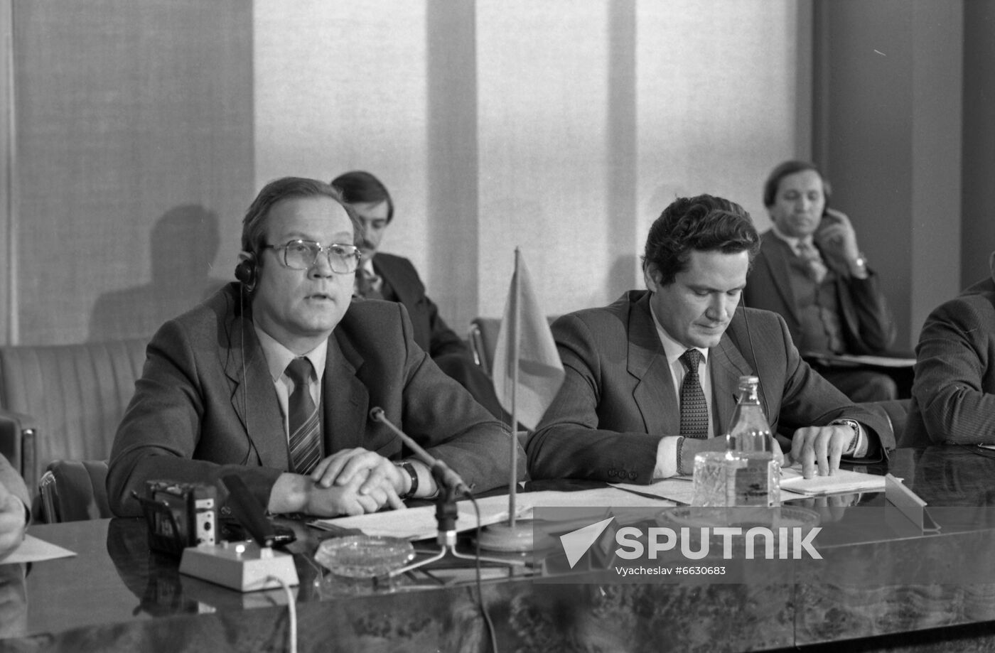 XXV session of joint Soviet-French Commission on Economic and Scientific Cooperation