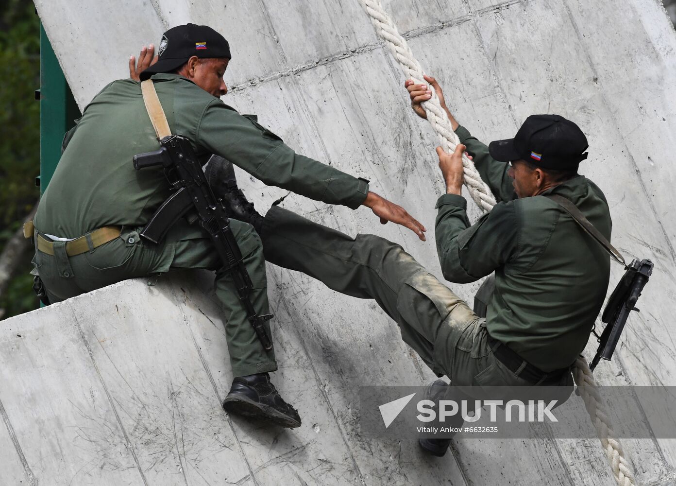 Russia Army Games Seaborne Assault