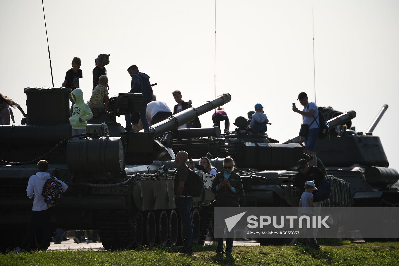 Russia Army Games Tank Biathlon