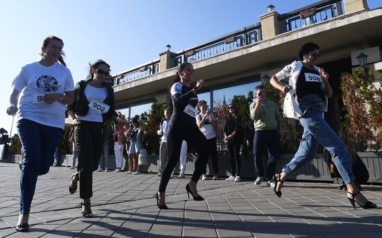 Russia High Heels Race