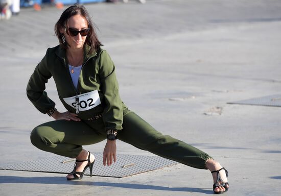 Russia High Heels Race