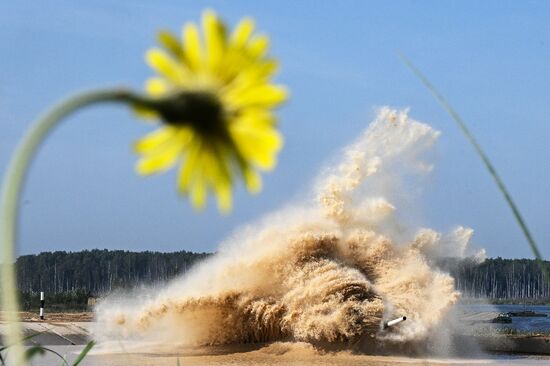 Russia Army Games Tank Biathlon