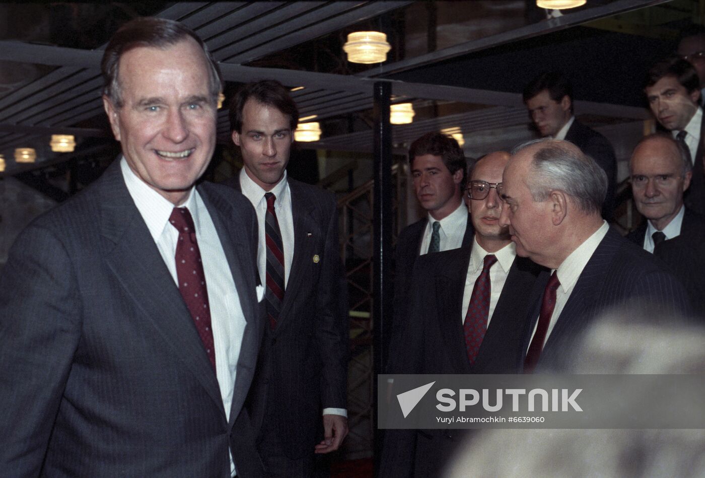 Meeting between Mikhail Gorbachev and George H. W. Bush in Malta