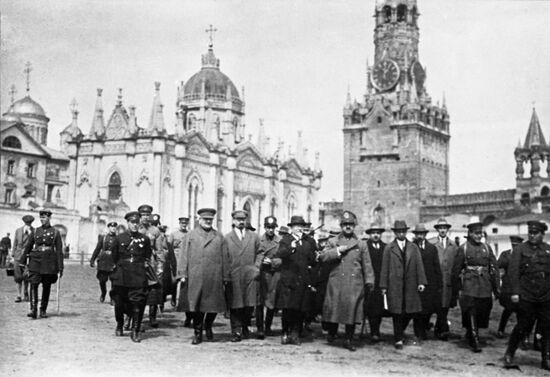 King of Afghanistan Amanullah-Khan's visits USSR