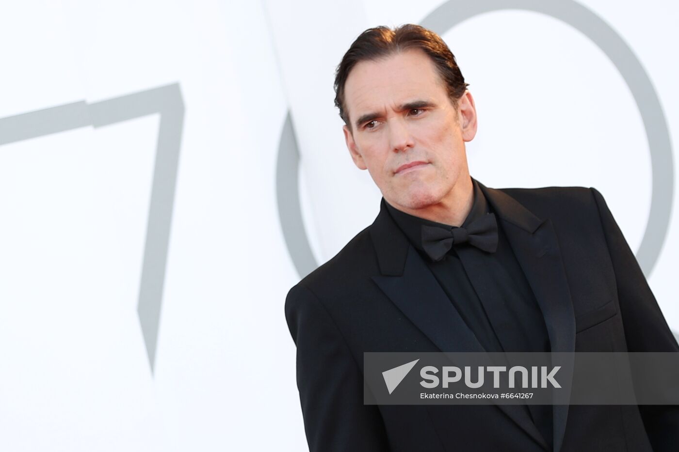 Actor Matt Dillon poses for photos on the red carpet ahead the premiere of the film directed by Paolo Sorrentino "The Hand of God" (E stata la mano di Dio) as part of the 78th Venice International Film Festival, in Lido, Italy. Location: Italy, Venice. Author: Ekaterina Chesnokova/Sputnik. Venice Film Festival