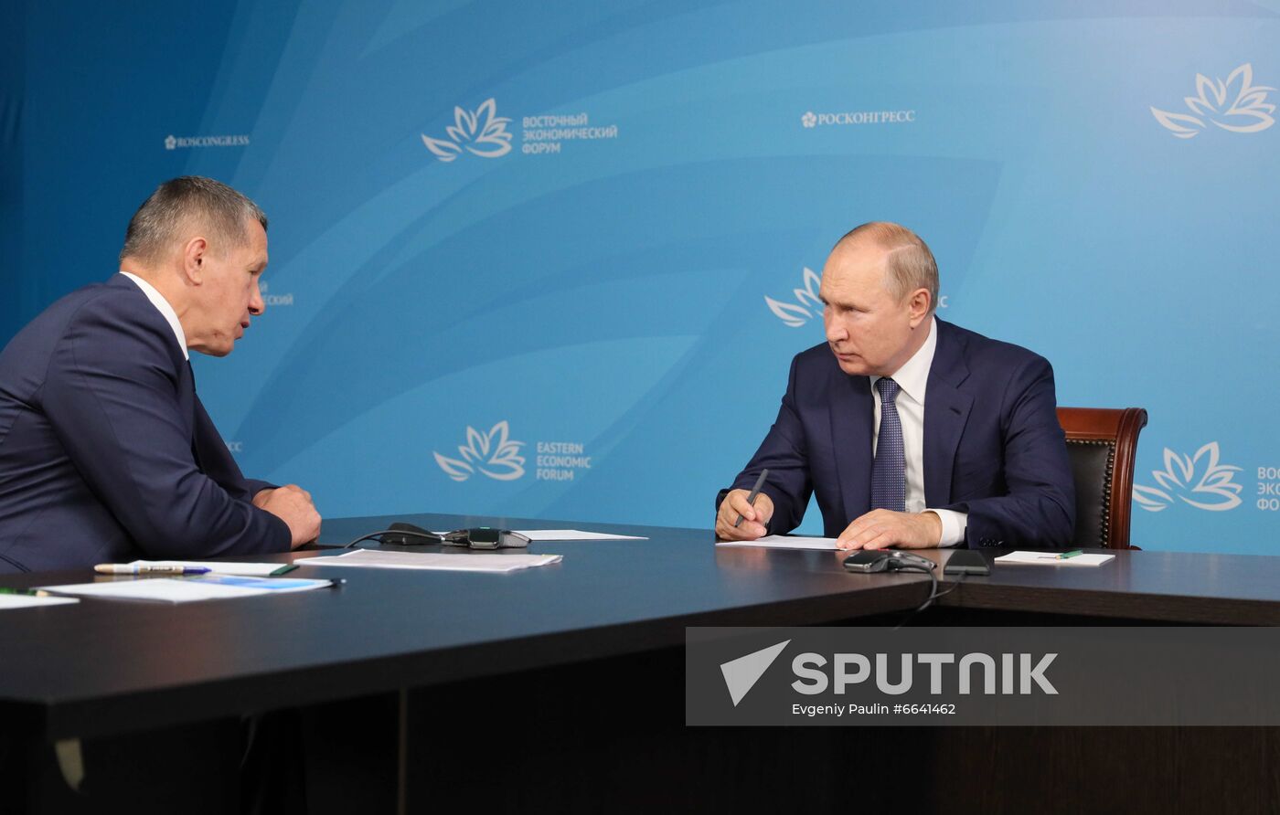 Russia Putin Eastern Economic Forum