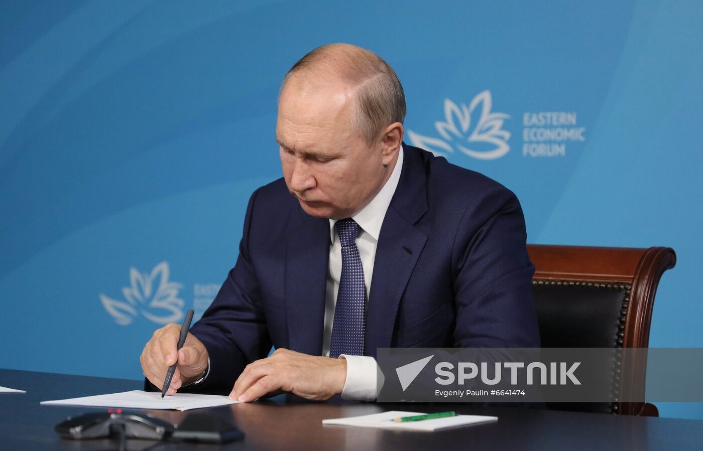 Russia Putin Eastern Economic Forum