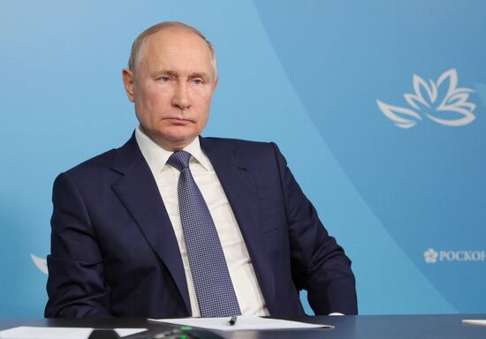 Russia Putin Eastern Economic Forum