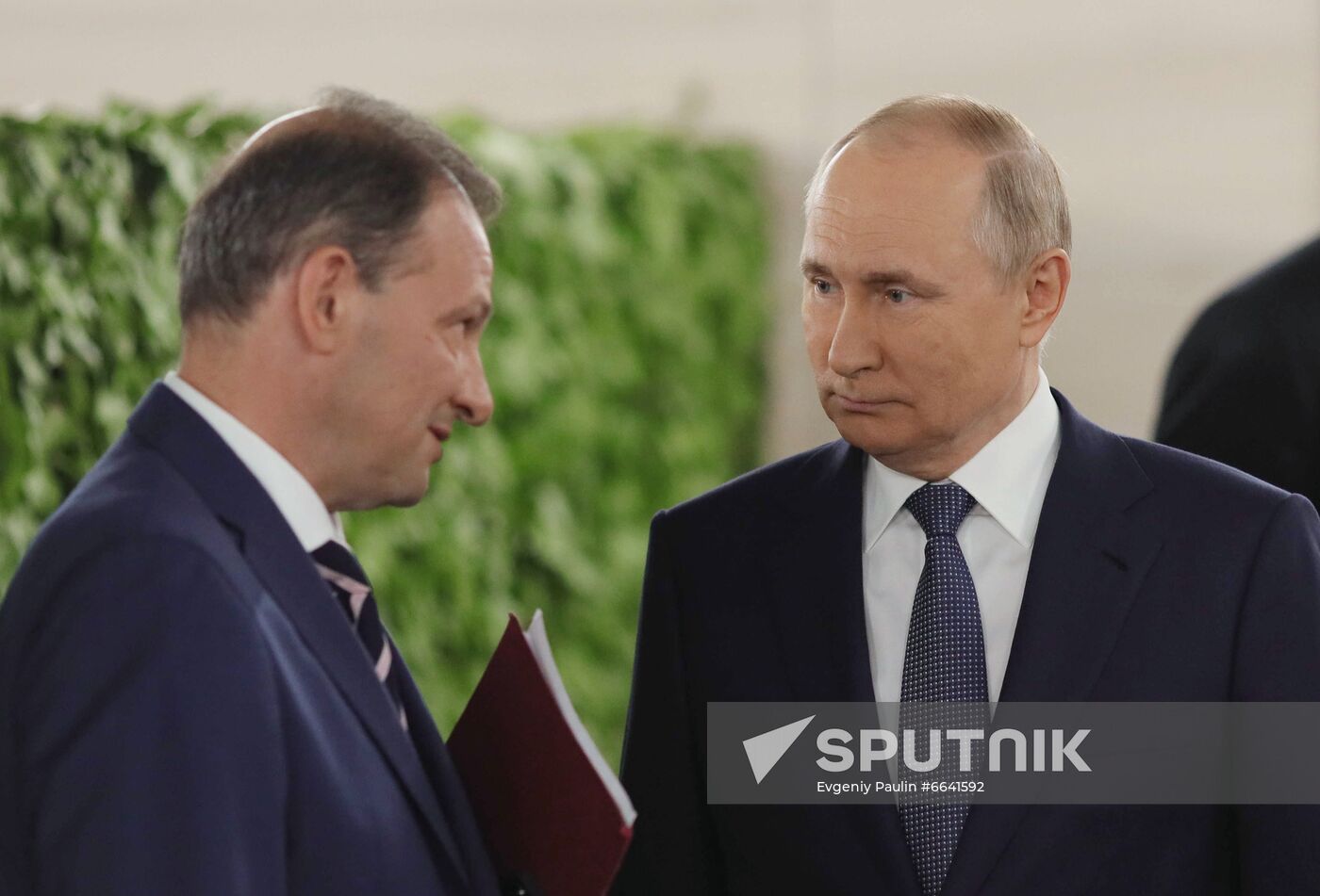 Russia Putin Eastern Economic Forum