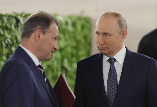 Russia Putin Eastern Economic Forum