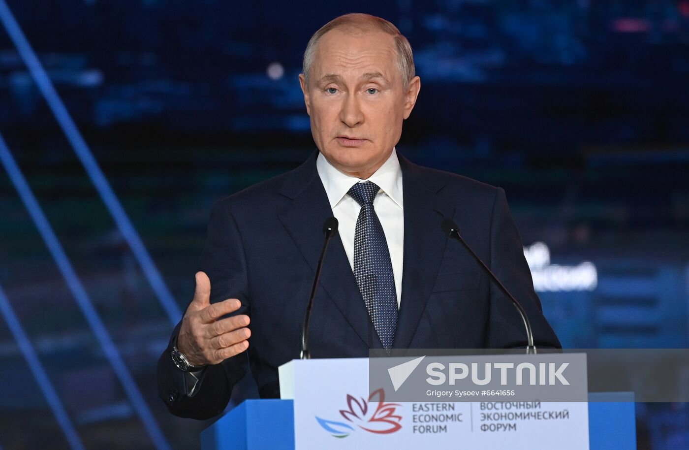 Russia Putin Eastern Economic Forum