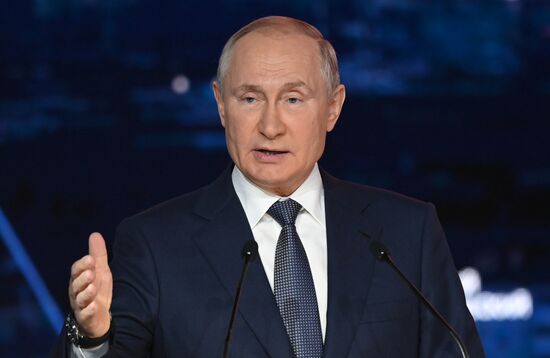 Russia Putin Eastern Economic Forum