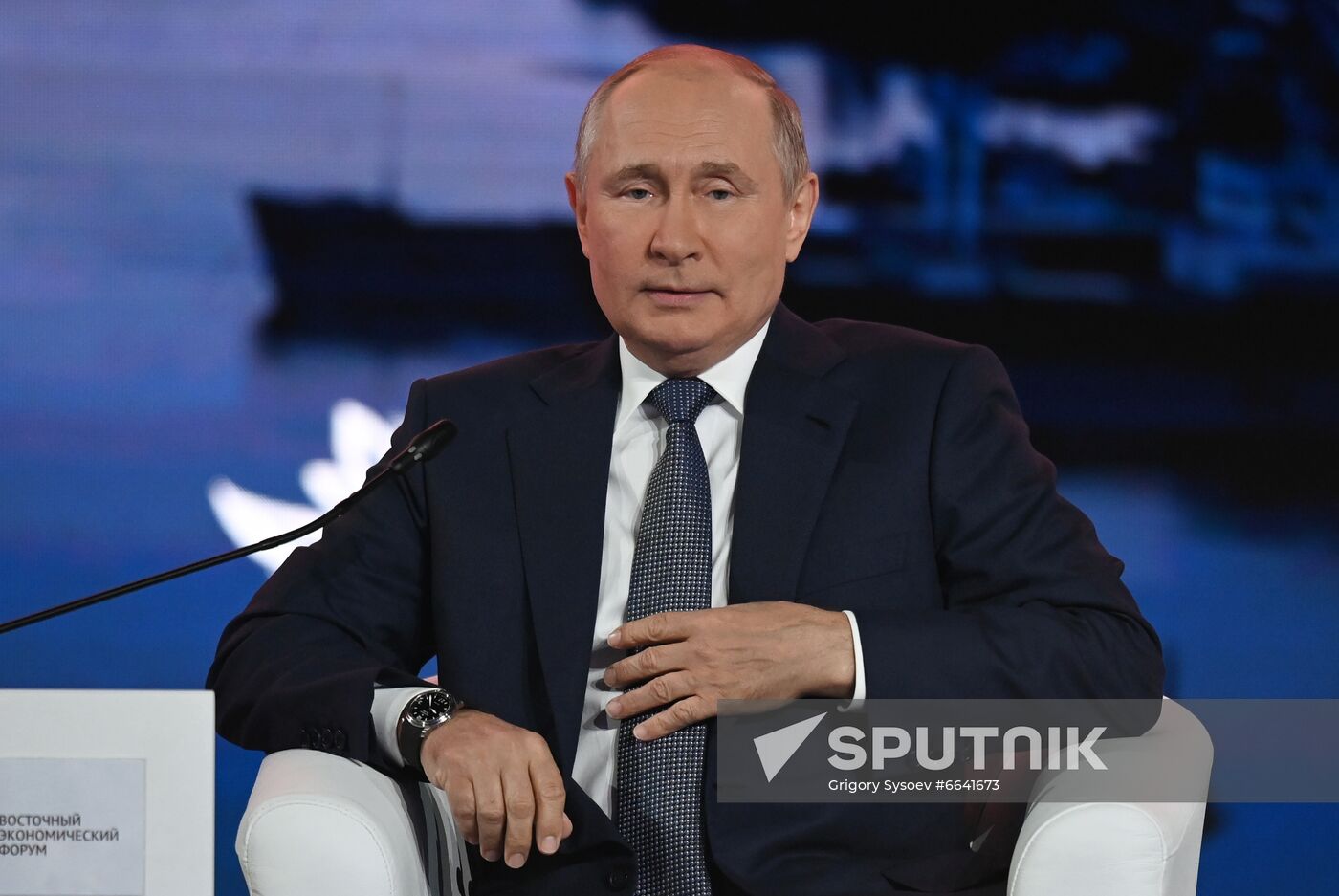 Russia Putin Eastern Economic Forum