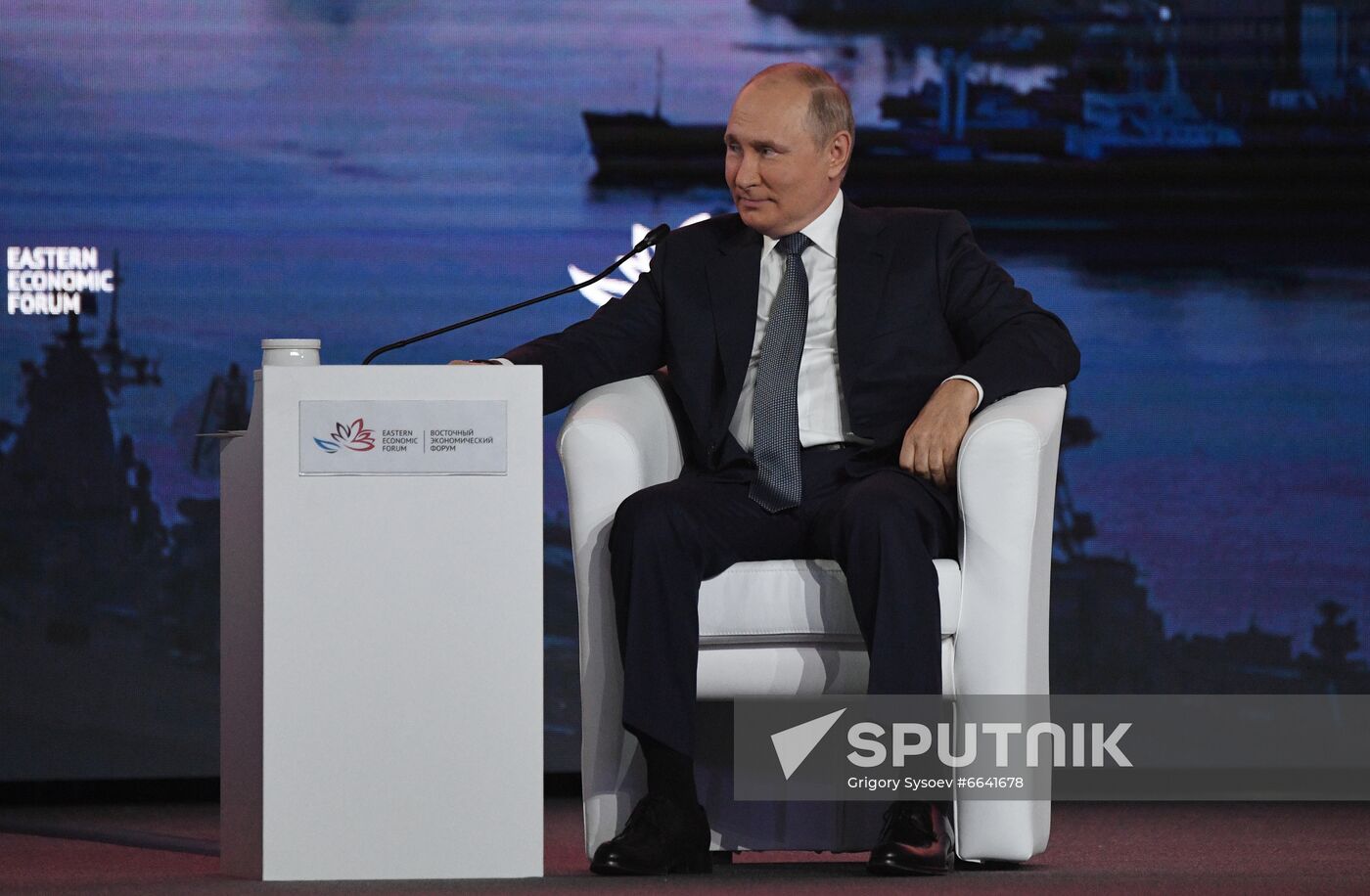Russia Putin Eastern Economic Forum