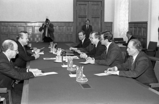 Italian Minister of Foreign Trade Renato Ruggiero visits USSR