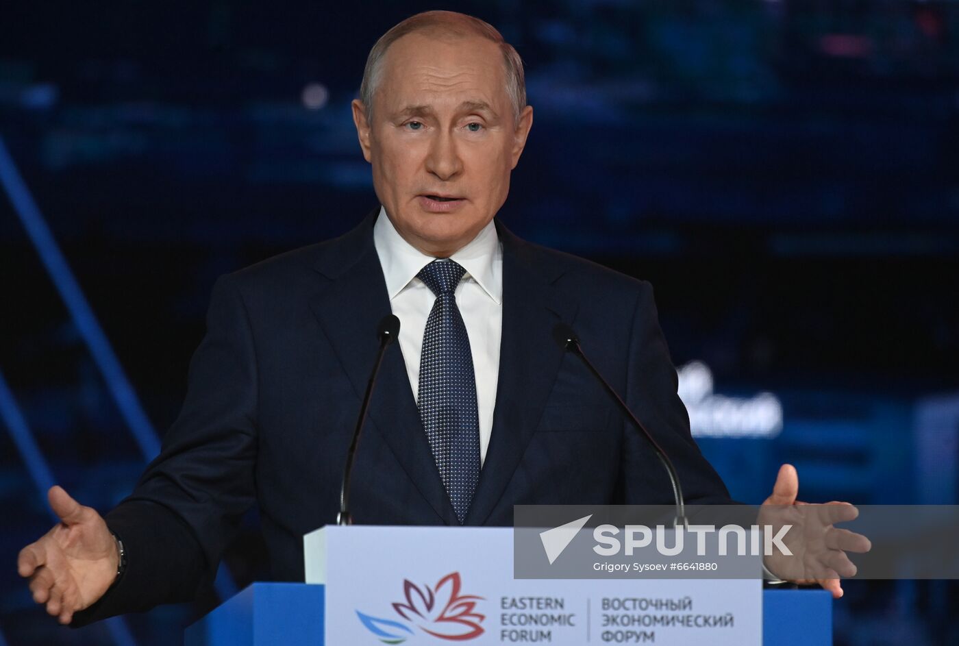 Russia Putin Eastern Economic Forum