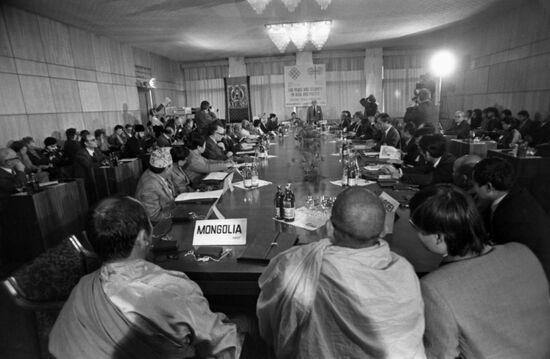 Kampuchean Buddhists visit Soviet Union