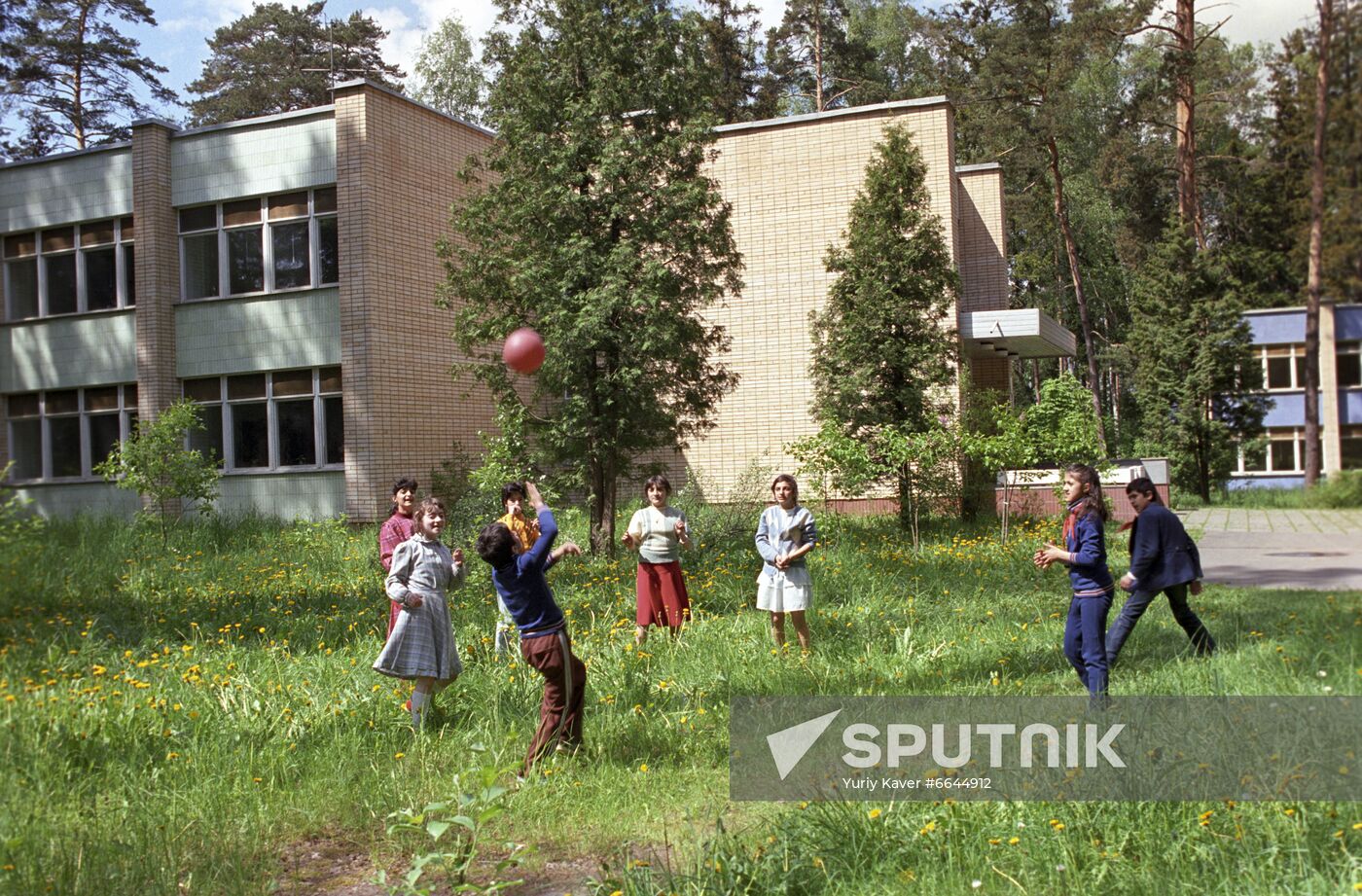 Children from Armenia at Polyana resort in Moscow Region