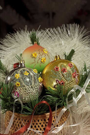 Inei Moscow Plant of New Year decorations