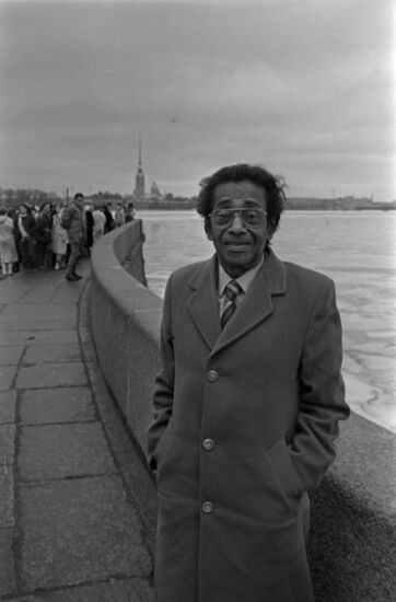 Sri Lankan minister of information and mass communications Aluwihare visits USSR