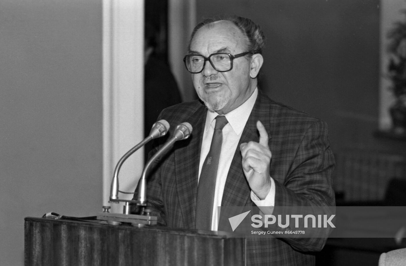 Northern European parliamentarians visit USSR