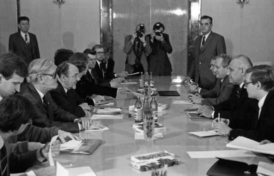 Northern European parliamentarians visit USSR