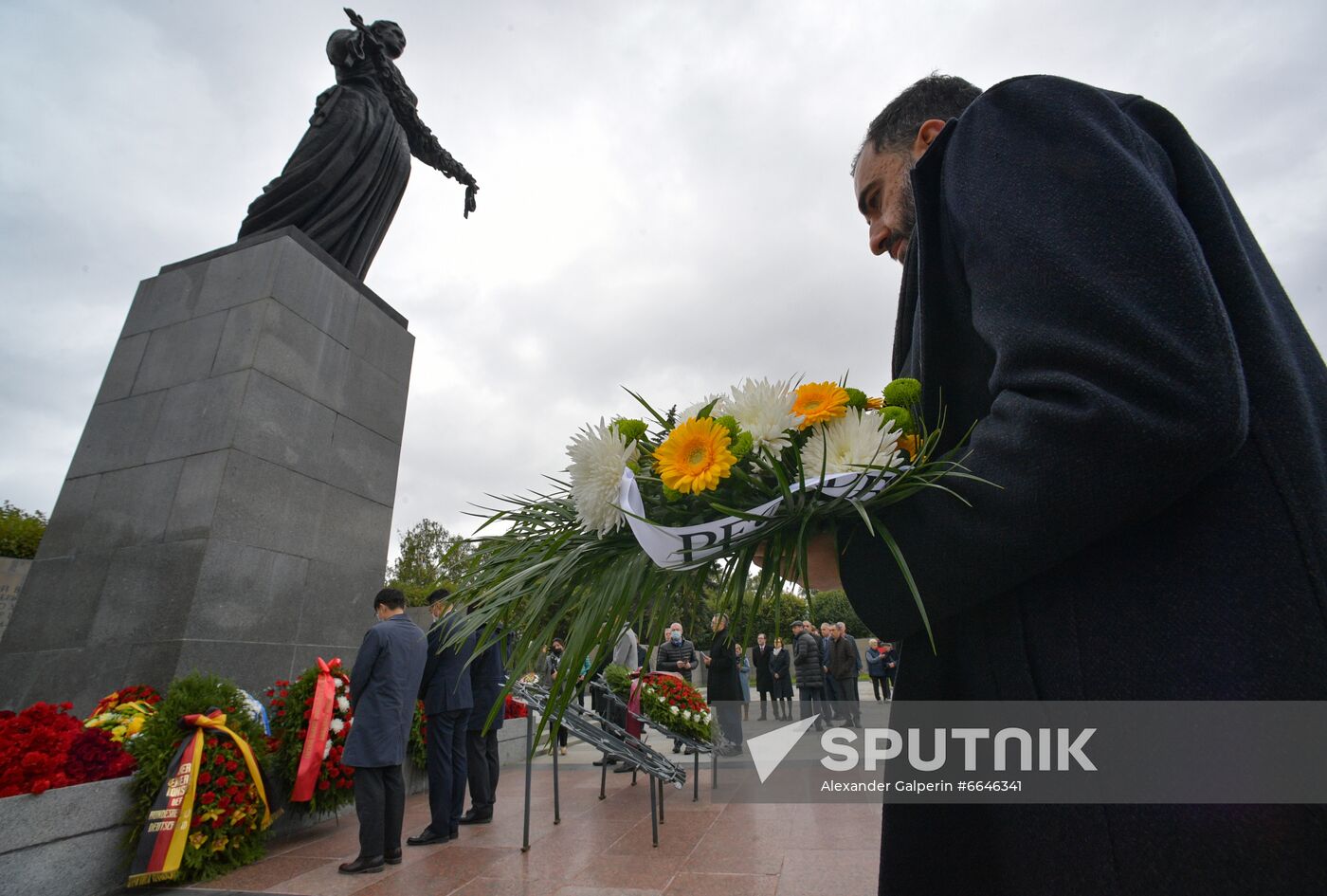 Russia Beginning of Leningrad Siege Anniversary