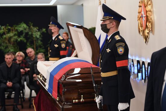 Russia Zinichev Farewell