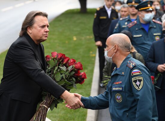 Russia Zinichev Farewell