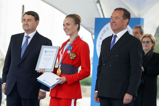 Russia Medvedev Olympics 2020 Medalists