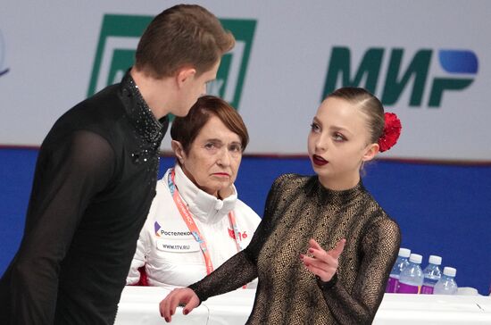 Russia Figure Skating Test Skates Pairs