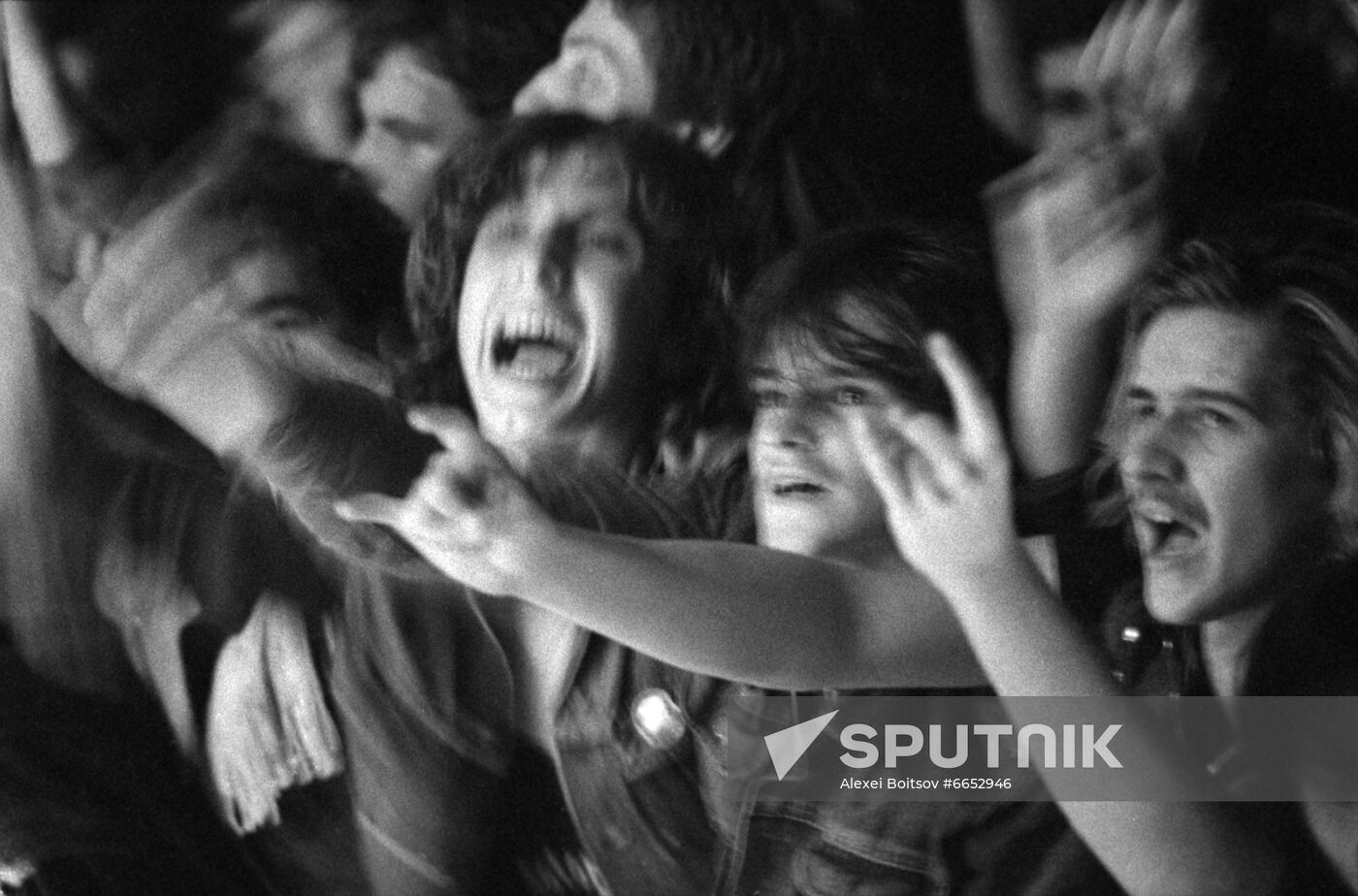 Rock concert at Moscow Aviation Institute's Palace of Culture