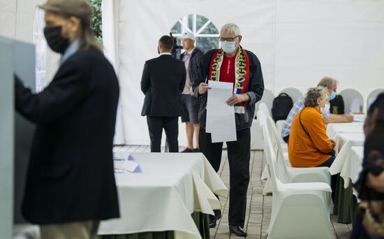 Worldwide Russia Parliamentary Elections