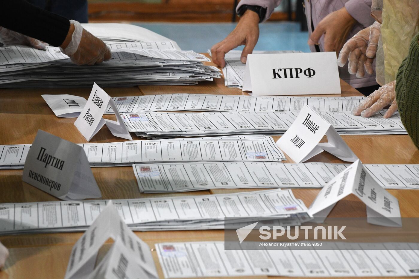 Russia Parliamentary Elections Vote Counting