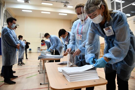 Russia Parliamentary Elections Vote Counting