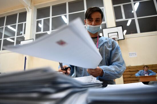 Russia Parliamentary Elections Vote Counting