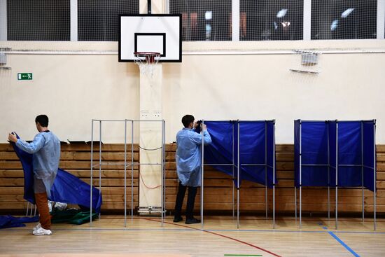 Russia Parliamentary Elections Vote Counting