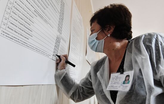 Russia Parliamentary Elections Vote Counting