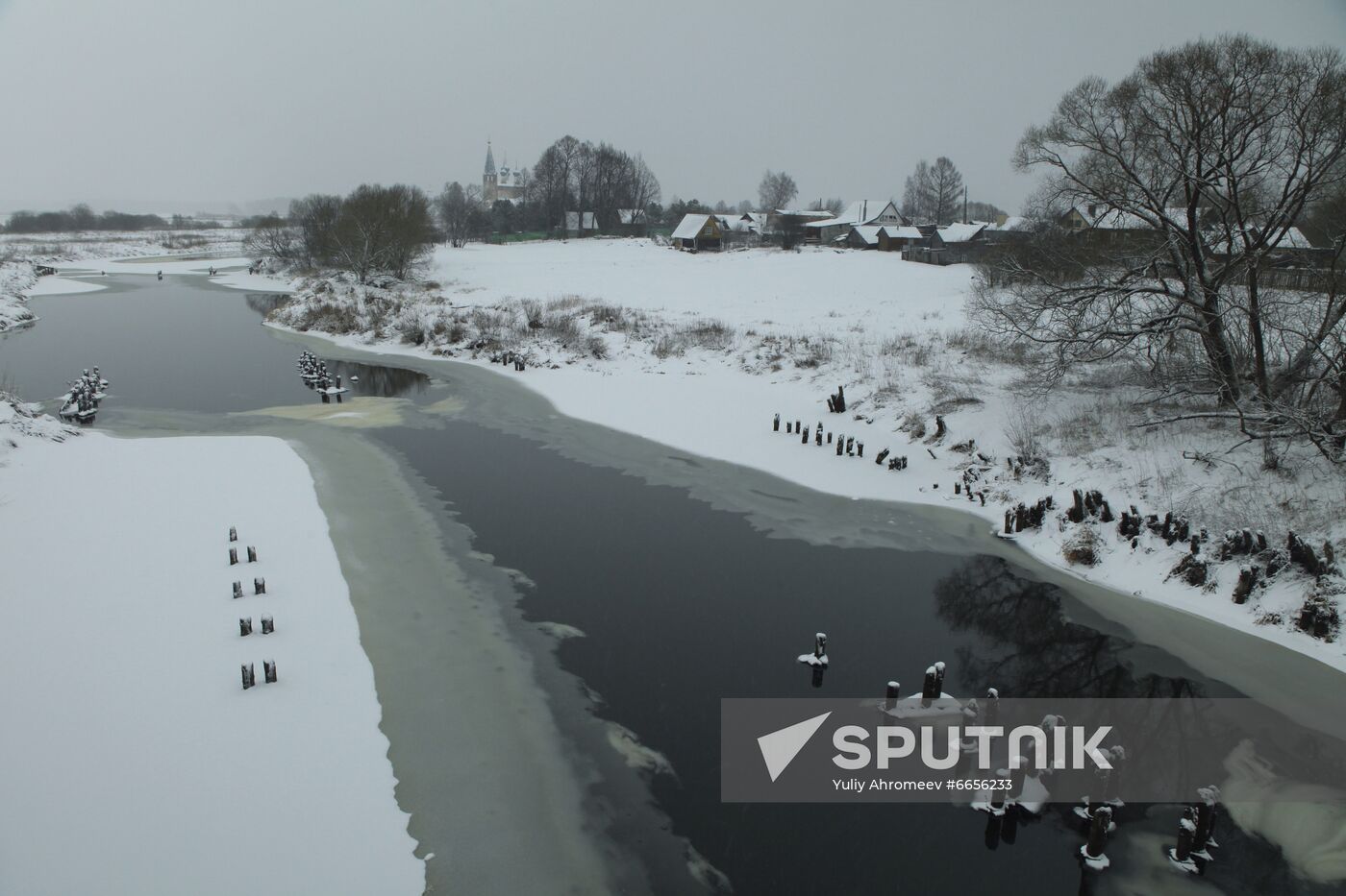 Teza River in Dunilovo