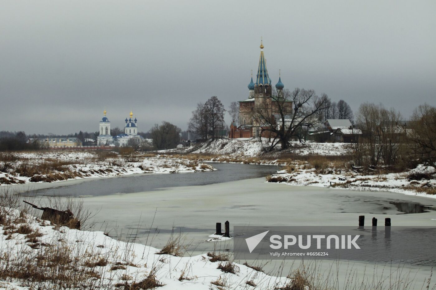 Annunciation Monastery and Assumption Convent in Dunilovo