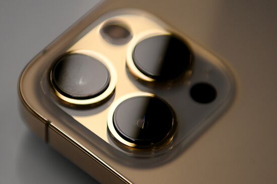 Russia Apple New iPhone