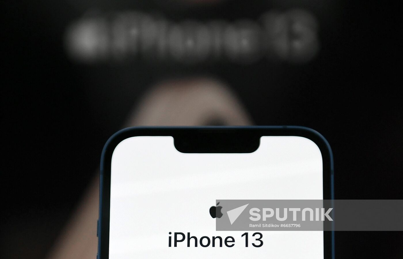 Russia Apple New iPhone
